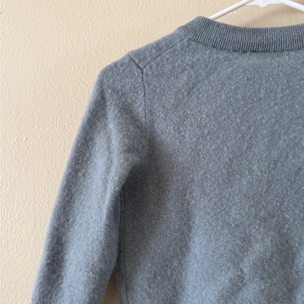 Wilfred Aritzia 100% Cashmere Cardigan Dusty Blue Soft Girl Aesthetic size M - Picture 6 of 7